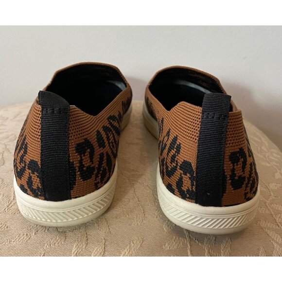 Vince Camuto Leopard Print Slip-On Sneakers Brown & Black Textile Upper Size 8 - Picture 4 of 9